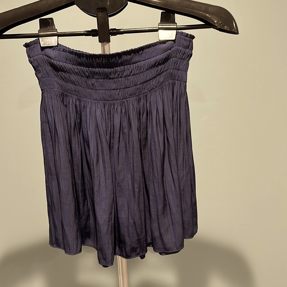 RAMY BROOK silk, navy, mini-skirt with gathered detailing at the waist.  Size XS
